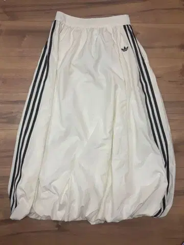 adidas 벌룬 스커트 새상품