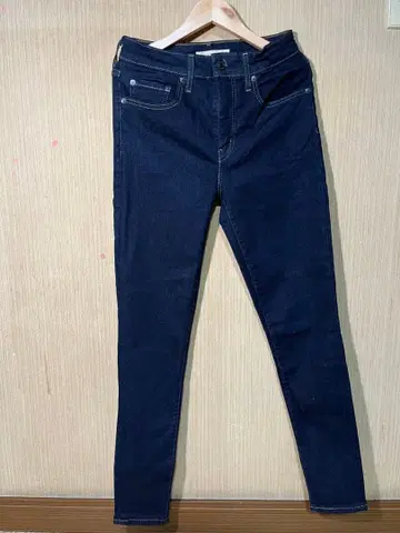 Levi's 721 HIGH RISE SKINNY 데님 28