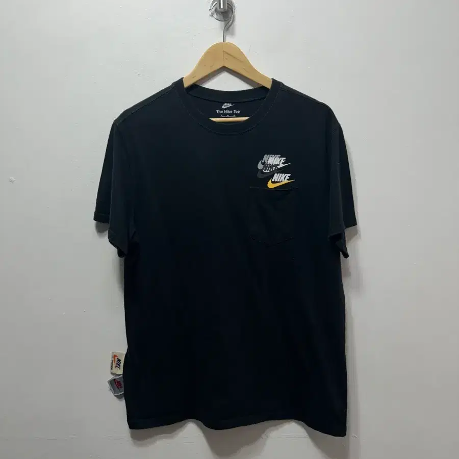 나이키 포켓 반팔티 블랙 XL