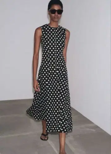 ZARA 2025 S/S 슬리브리스 도트 무늬 원피스 블랙