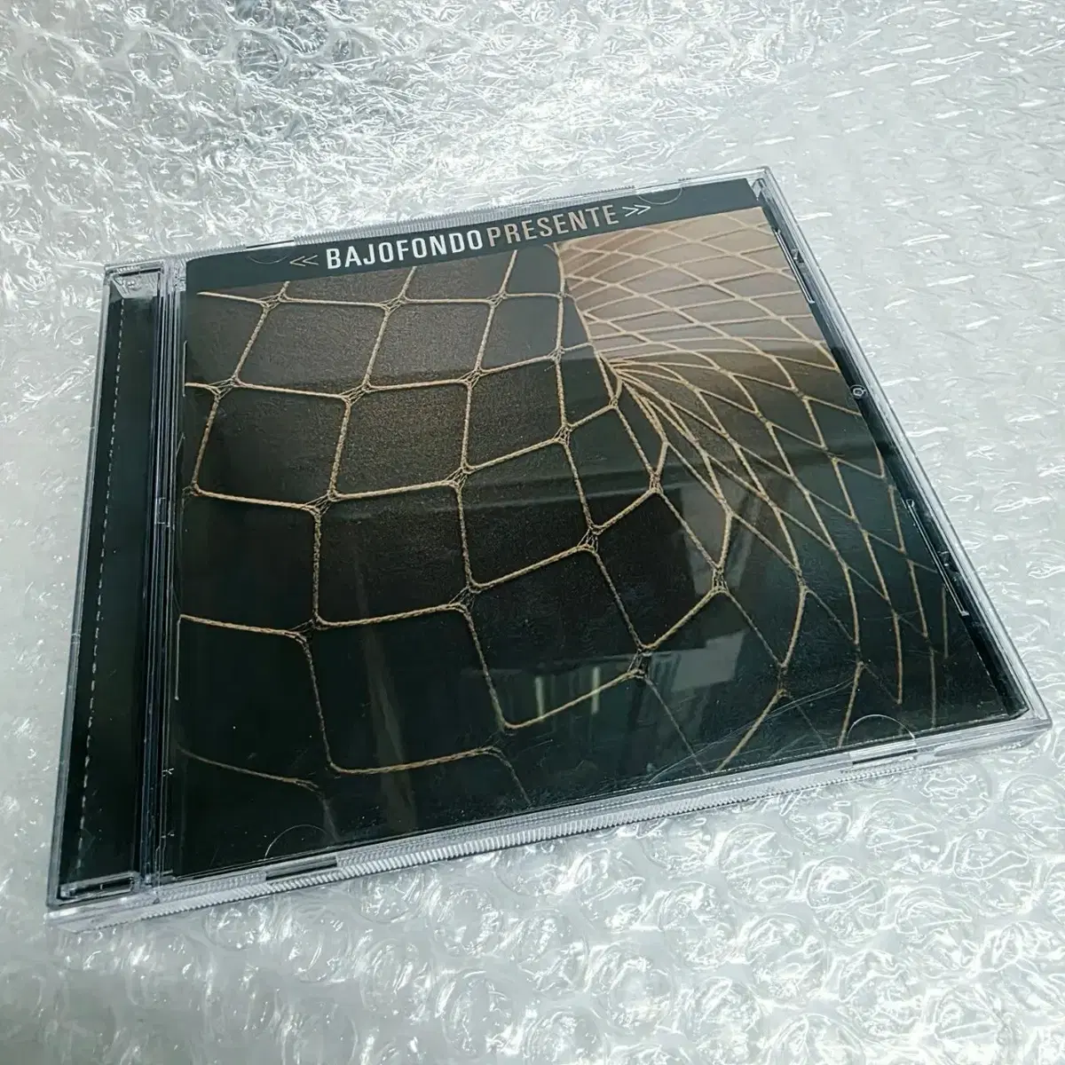 Bajofondo - Presente