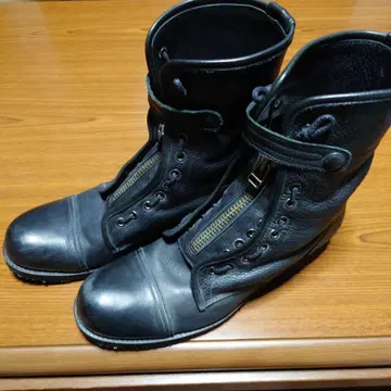 컴뱃 가죽 부츠 28cm 블랙 LOUNGE LIZARD