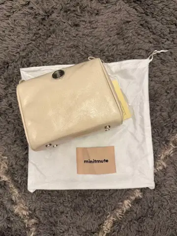 minitmute Brett Mini Mu 아이보리 숄더백