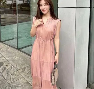 [컨디션 최상] COCO DEAL 플리츠 티어드 민소매 원피스