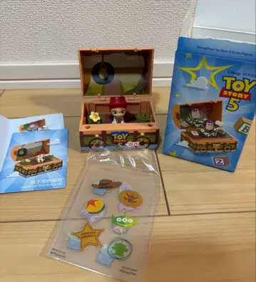 POP MART 토이스토리5 제시