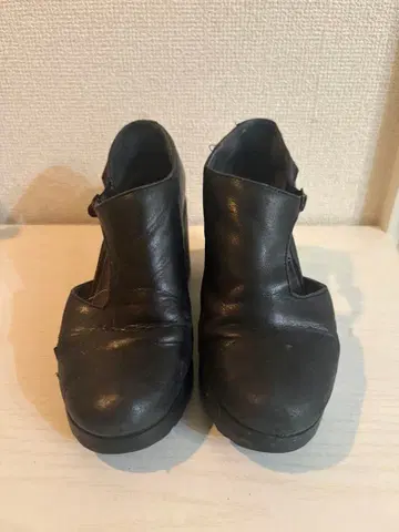 블랙 가죽 부티 스트랩 CAMPER
