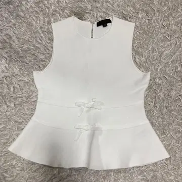 ZARA 슬리브리스 페플럼 상의 화이트 M