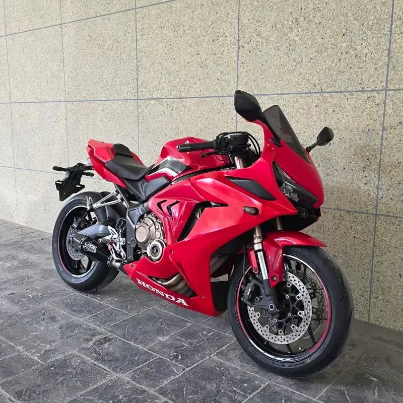 (사용검사완) 2021년식 혼다CBR650R 풀배기 판매합니다.