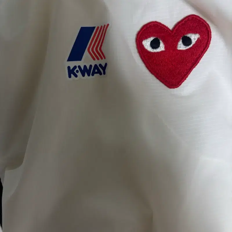 꼼데가르송x k-way 바람막이 판매합니다