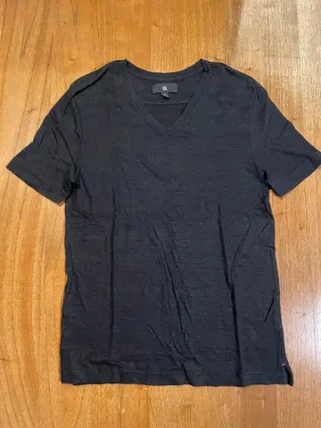 BANANA REPUBLIC