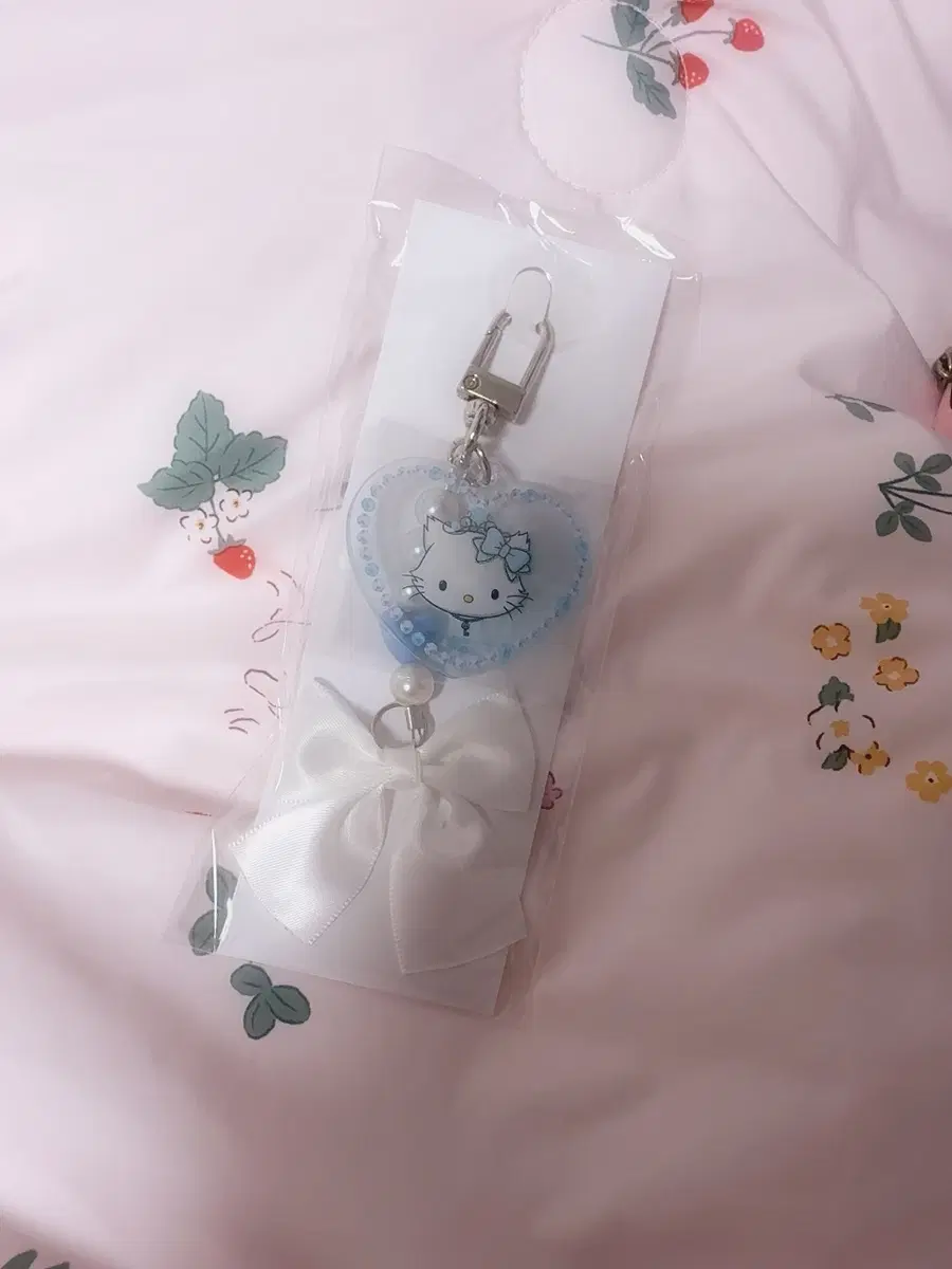 챠미키티 발레코어 키링