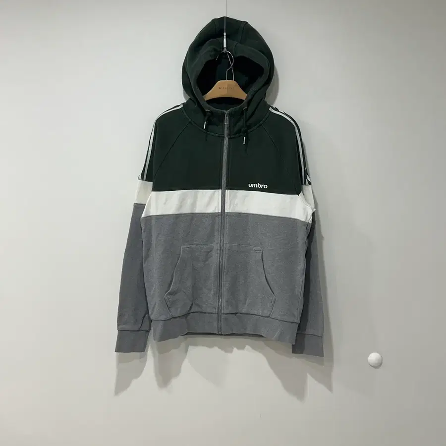 Umbro 엄브로 후드집업