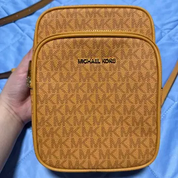미사용 새상품 (택 없음) MICHAEL KORS 숄더백