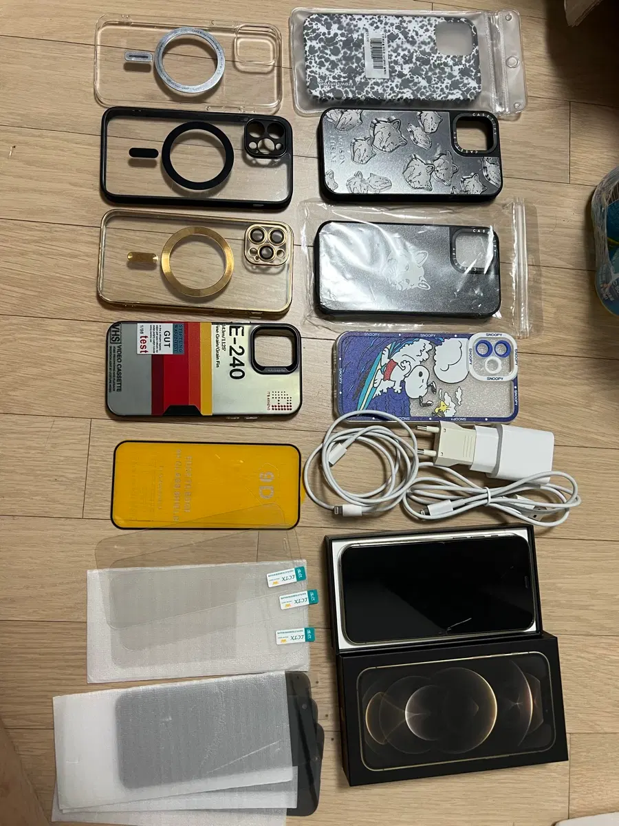 아이폰 12 프로 256GB 골드 + 액세서리 풀세트