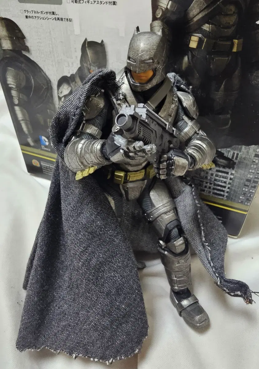 MAFEX 마펙스 아머드 배트맨 + 무기류