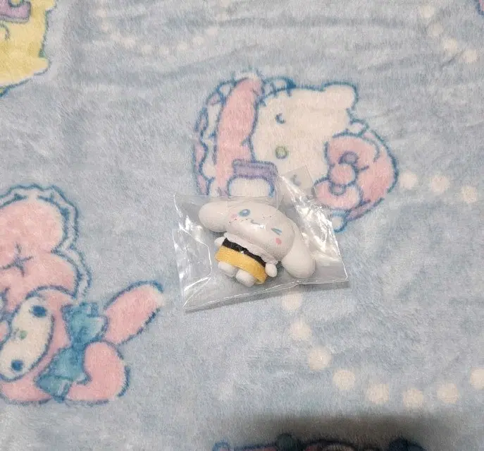 치비토모 꿀벌 시나모롤:)