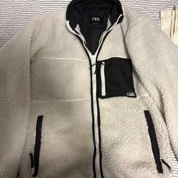 ZARA 보아 플리스 자켓 화이트 블랙 남성용 S