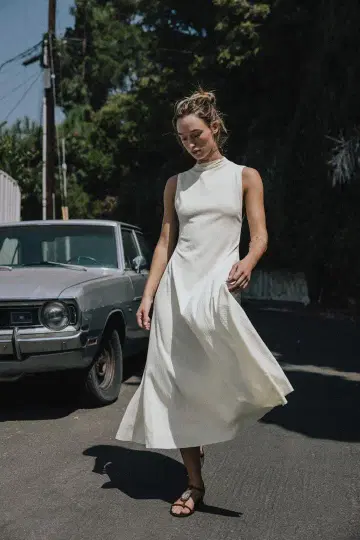Zara 텍스처 롱 원피스 슬리브리스 화이트