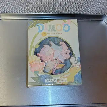 POPMART DIMOO 6월 탄생월 한정판 배지