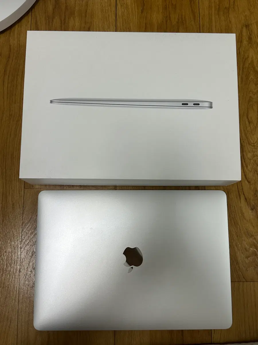 맥북 에어 m1 13인치8GB, 256GB실버