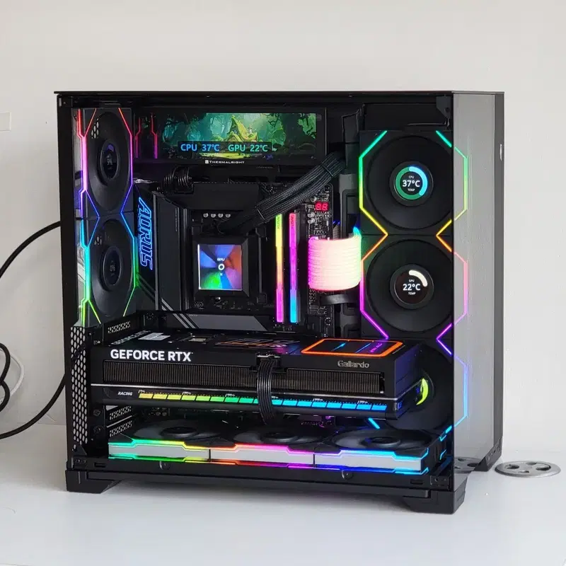 9800X3D 5080 리안리 O11 비전 컴팩트 반본체 컴퓨터 32GB