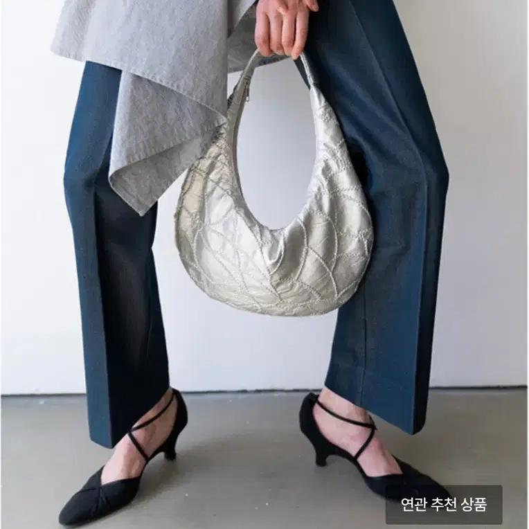레귤라 패치워크 호보백 실버백