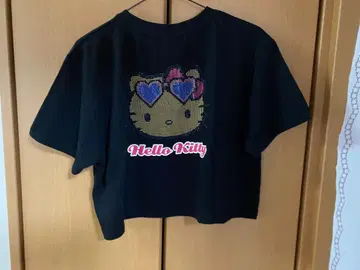 새상품 Hello Kitty 큐빅 반팔 티셔츠 블랙