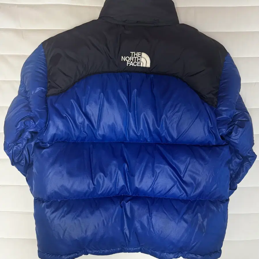 노스페이스 눕시700 센터로고
