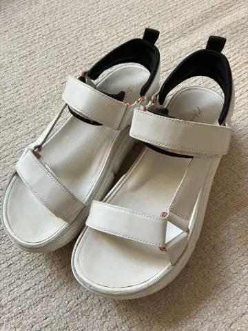 Clarks 여성용 샌들 화이트 25cm