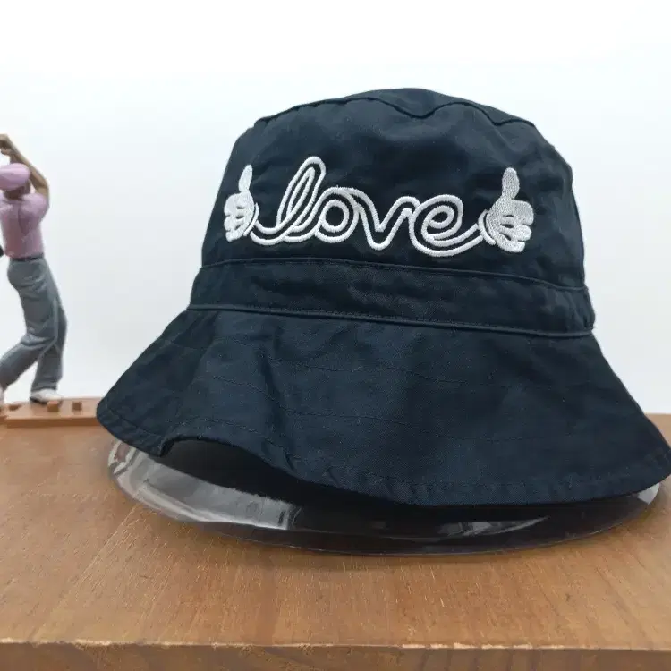 디즈니 x 육스 YOOX 콜라보 러브 캡슐 한정판 버킷햇 벙거지 블랙