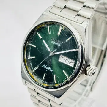 작동 SEIKO 실버 웨이브 그린 다이얼 데이데이트 남성용 손목시계