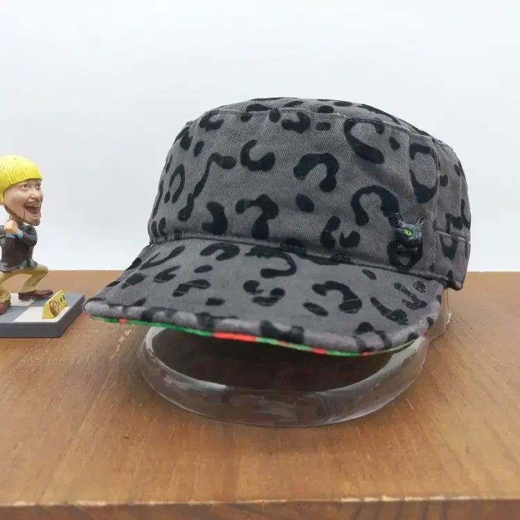 빈티지 모자 햇츠온 레오파드 캣 군모 그레이 블랙