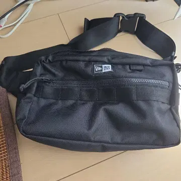 NEW ERA 힙색 바디백 블랙