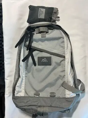 컨디션 최상 GREGORY x 뉴발란스 콜라보 데이팩 26L