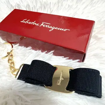 미사용 Ferragamo 페라가모 바라 리본 키홀더 백참
