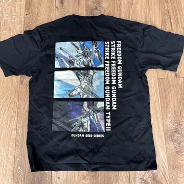 UNIQLO 유니클로 T셔츠 UT 기동전사 건담 택 포함 M