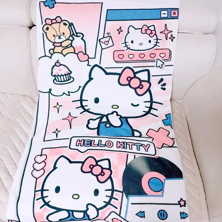 키티 , 헬로키티 비치타올 / 수영장 물놀이용 / 대형 타올 / 새상품