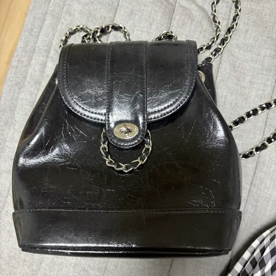 카디널레드 하우아백 블랙