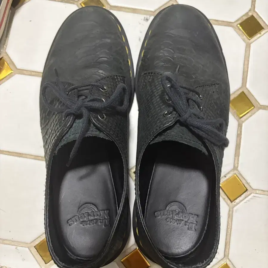 닥터마틴 dr.martins 악어가죽 다크그린 41