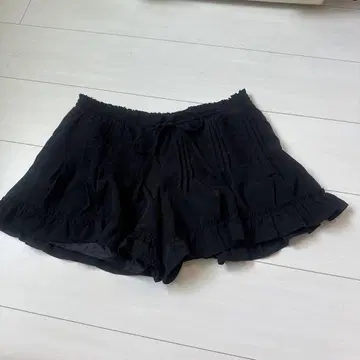 JILL STUART 블랙 숏팬츠 프릴 헤이세이 갸루 히메갸루