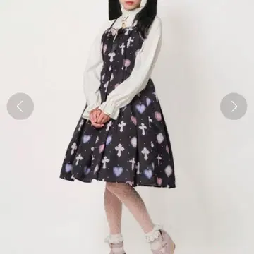 axes femme 로지 크로스 점프 스커트