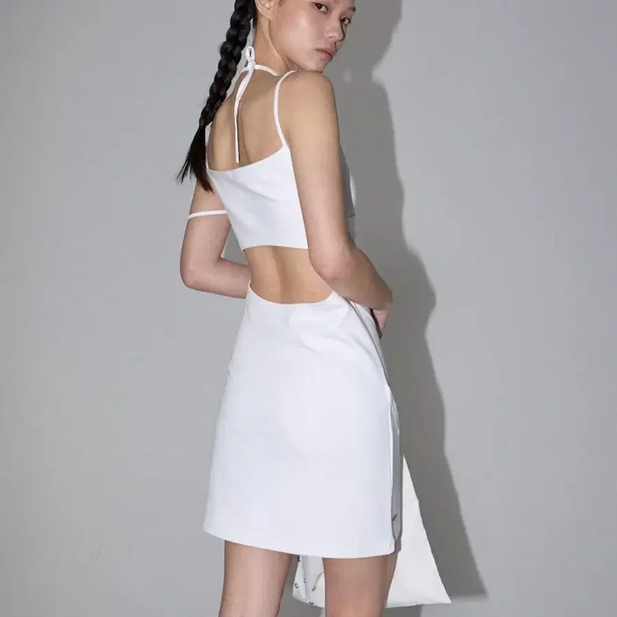 이네기 백리스 원피스