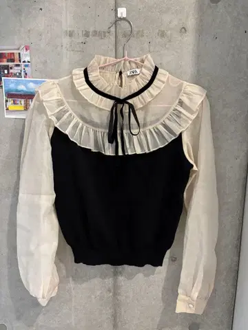 ZARA 프릴 블라우스 블랙 리본