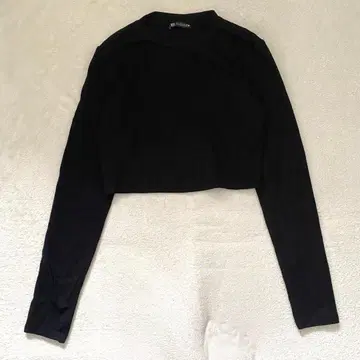 ZARA 자라 티셔츠 긴팔 크롭 심플 코튼 블랙 L