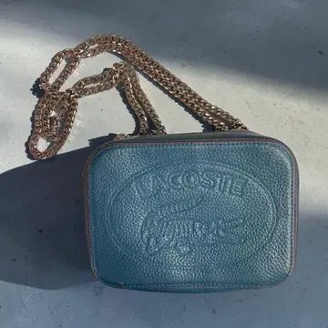 LACOSTE CROCO CREW 메탈 체인 배색 가죽 백 블루