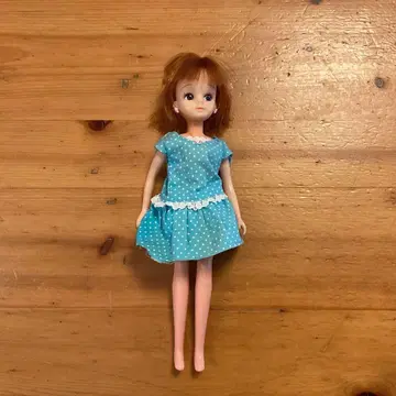 리카짱 인형 본체 브라운 헤어 도트 원피스 포함