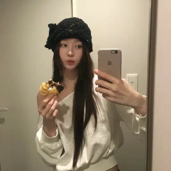 정은홍님 착용) 오픈 맨투맨