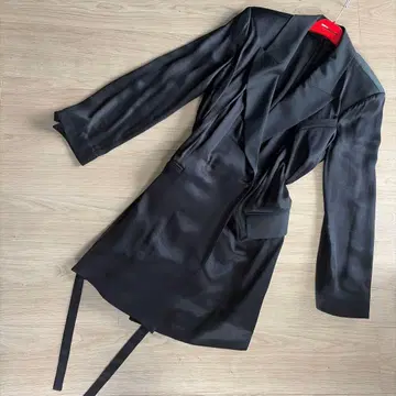 새상품급 ZARA 원피스풍 테일러드 자켓 블랙 어깨 패드 포함