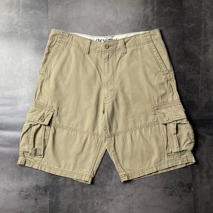 DENIZEN from Levi's 베이지 카고 하프팬츠 A01292