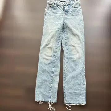 ZARA 데님 팬츠 라이트 블루 컷오프